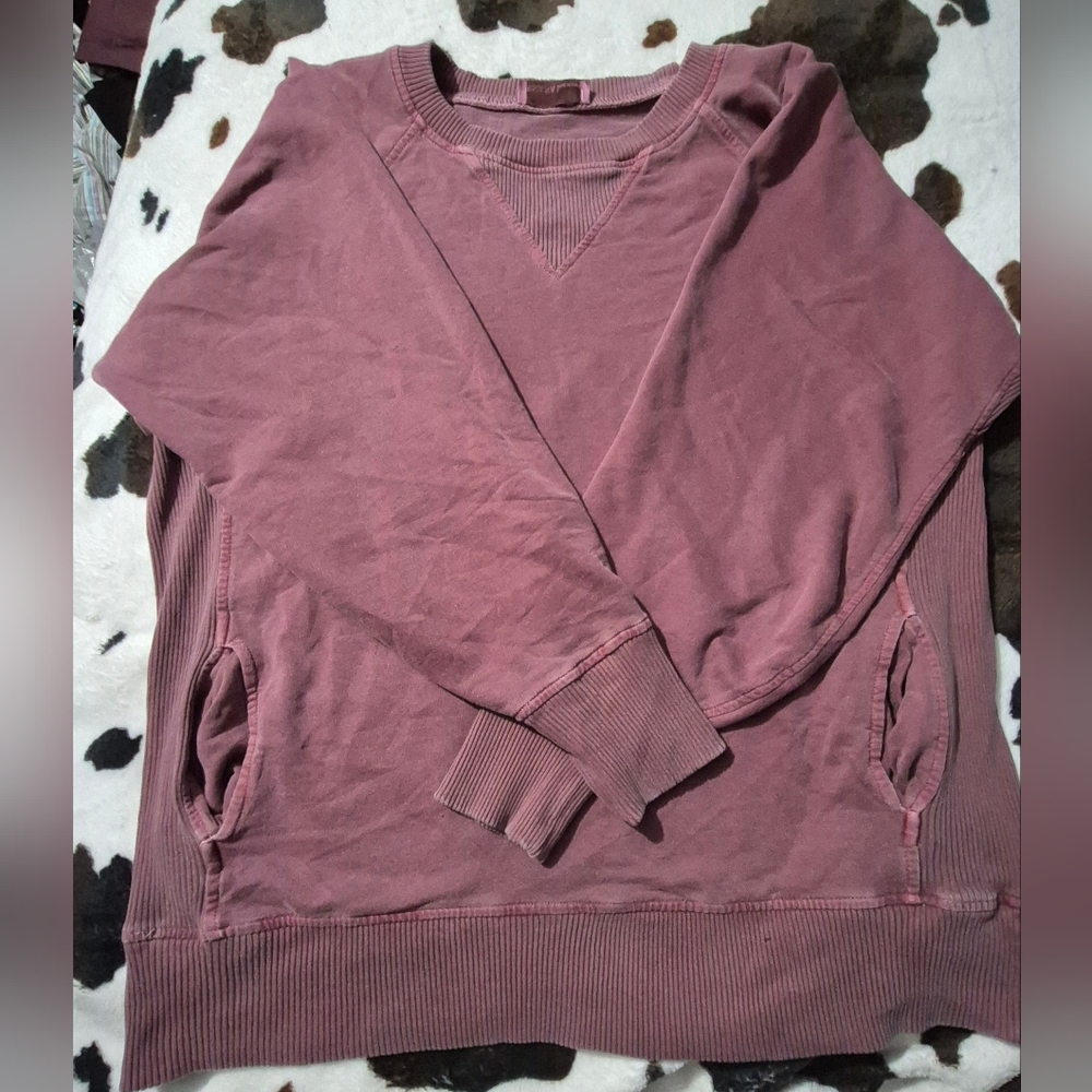 Zenana Crewneck W/ Pockets - Size L
